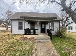 119 S 5th St, Sanger, TX 76266