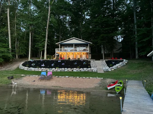 6318 E Interlochen Rd, Fountain, MI 49410
