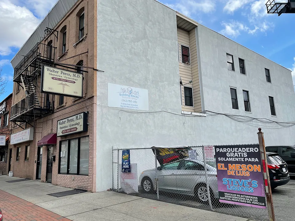 213 Harrison Ave #1A