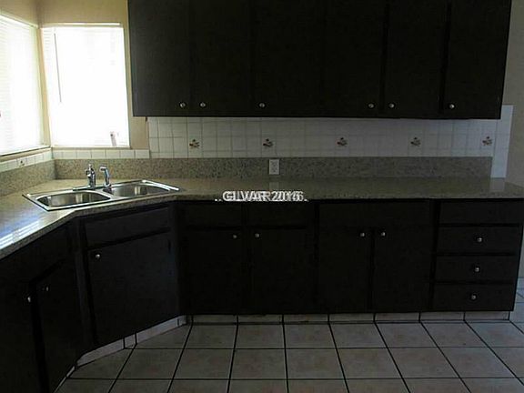 2nd image of 208 Eldorado Canyon St