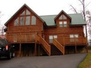 204 Pine Mountain Rd, Pigeon Forge, TN 37863
