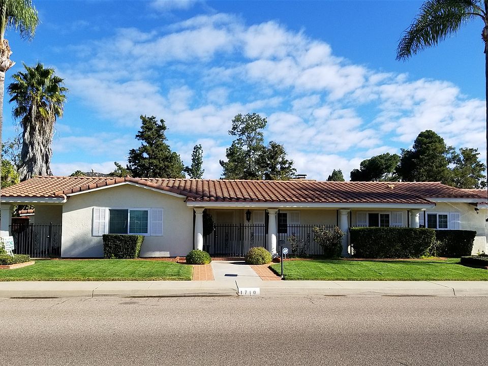 1st image of 1710 W Country Club Ln