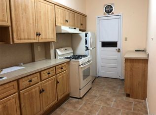 5932 70th Ave, Ridgewood, NY 11385