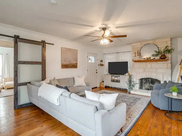 6466 Camp Bowie Blvd, Fort Worth, TX 76116