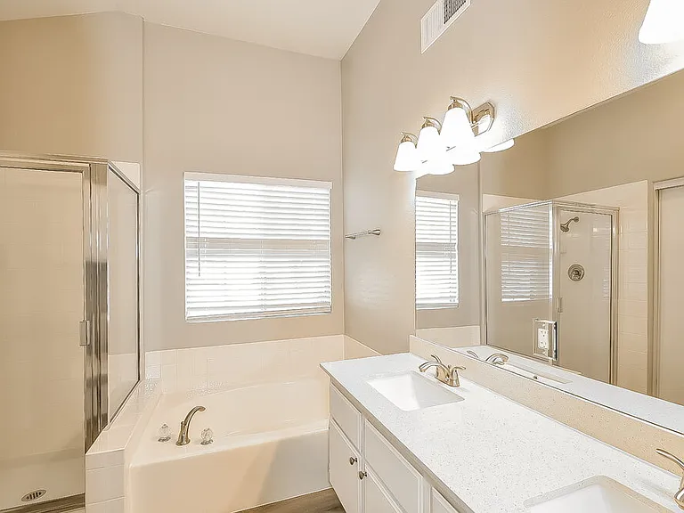 3316 Sturbridge Cir — Photo 12
