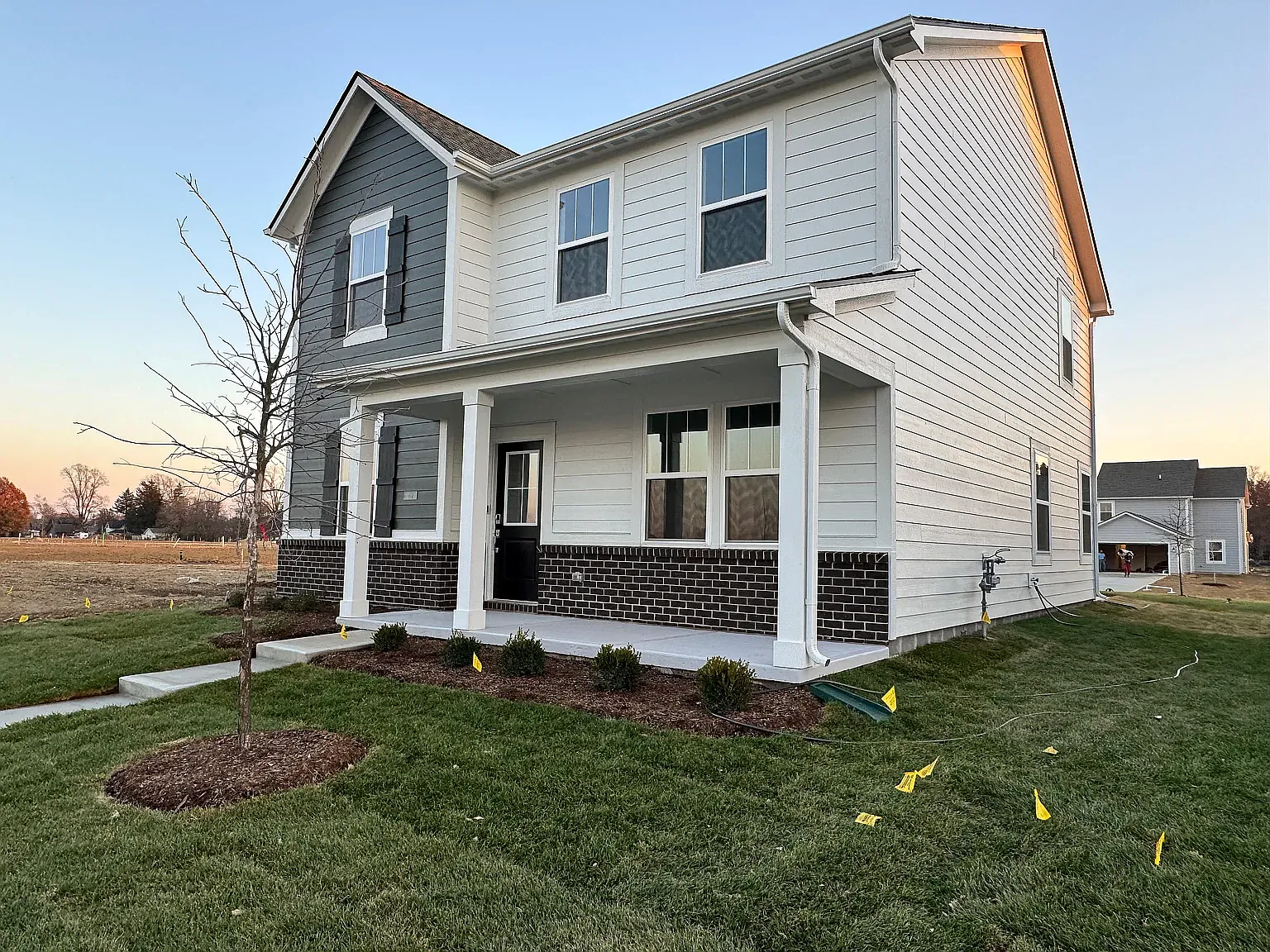 4 bed, 2329 sqft, $2,499 — Photo 2