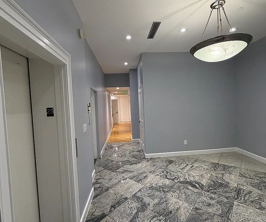 1st image of 384 3rd Ave Floor 2