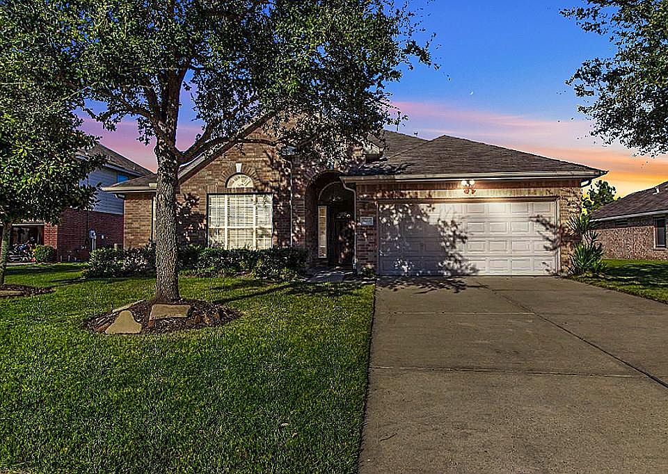 1st image of 24414 Lake Path Cir