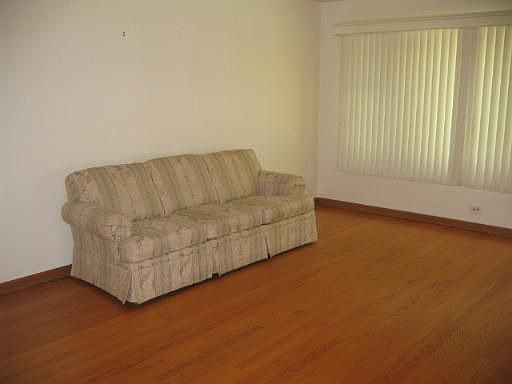4th image of 3716 N Ottawa Ave