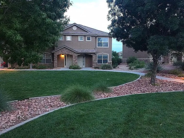 3155 S Hidden Valley Dr #147 — Photo 2