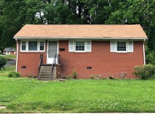 1410 Willow Rd, Greensboro, NC 27401