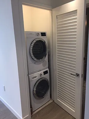 Rented by Gulia Wang, LREB | media 30