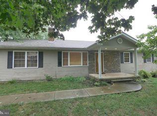 6604 Charles Dr, Mount Airy, MD 21771