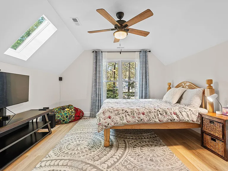 802 Creekstone Dr — Photo 6