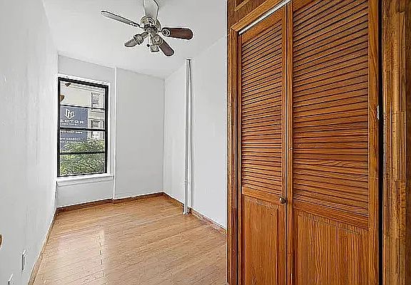 3rd image of 402 E 69th St APT 14