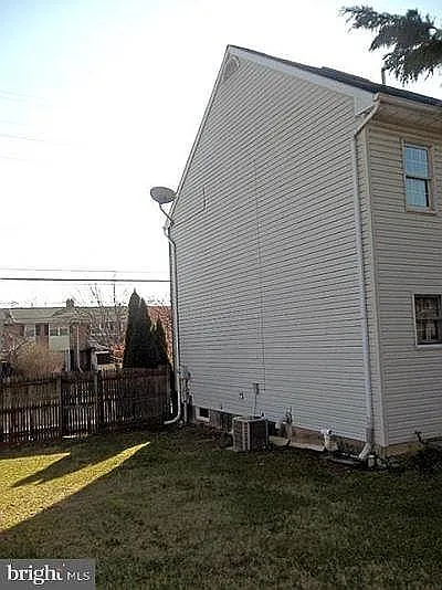 835 E King St #835 — Photo 17