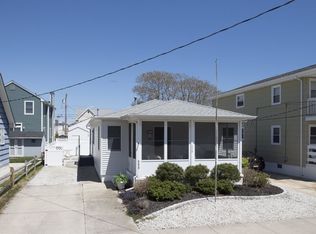 223 E Hollywood Ave, Wildwood Crest, NJ 08260
