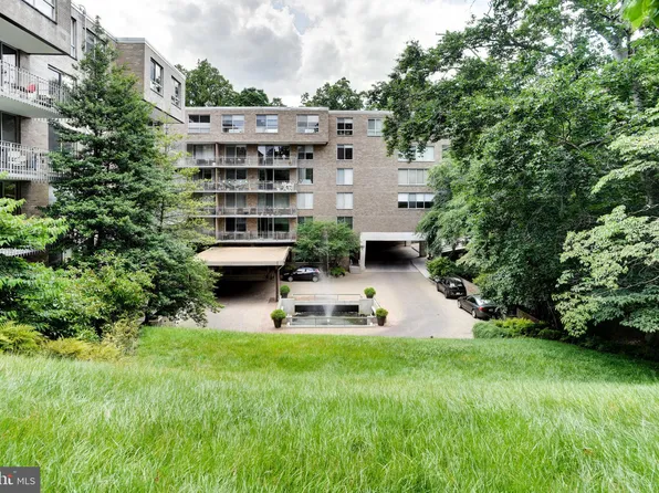 4100 Cathedral Ave NW #819, Washington, DC 20016
