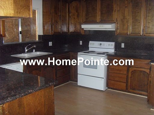 2nd image of 6530 Nielsen Way
