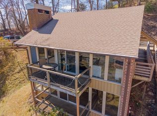 42 Doe Valley Dr, Hillsville, VA 24343