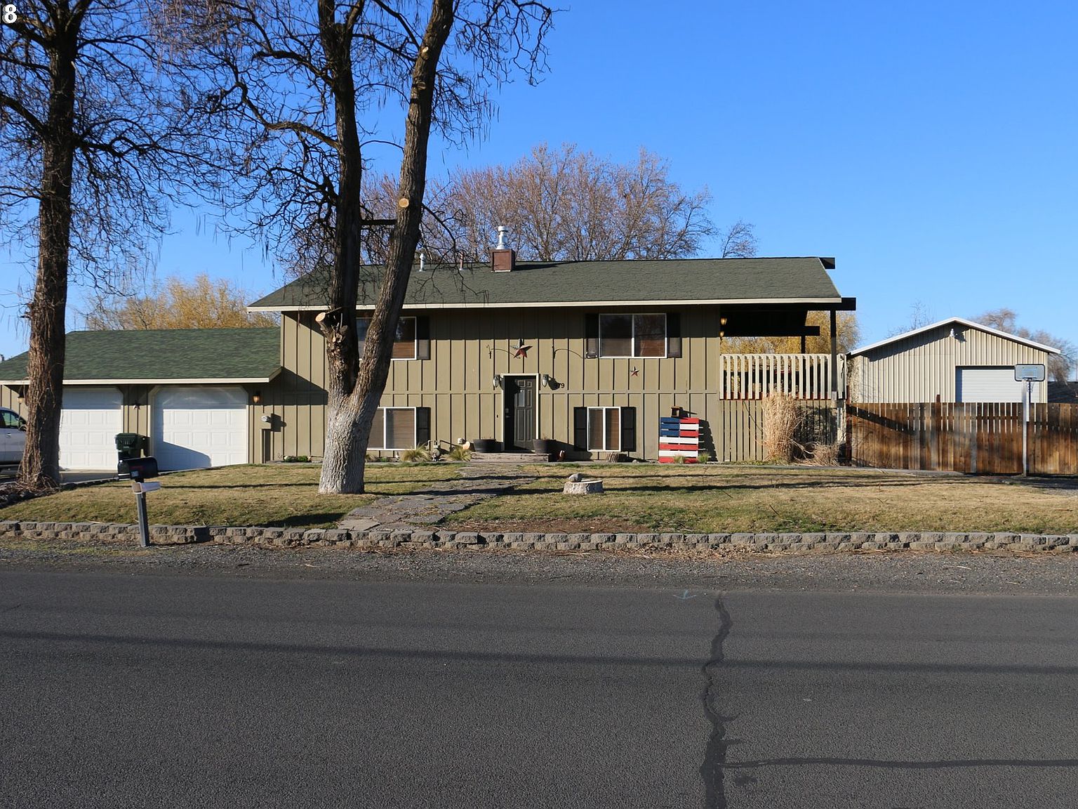 979 E Main St, Hermiston, OR 97838 Zillow