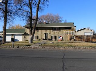 979 E Main St, Hermiston, OR 97838