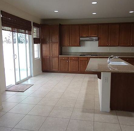 4th image of 5502 Sentori Ct