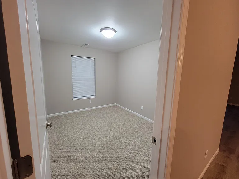 7250 Chucks Way — Photo 17