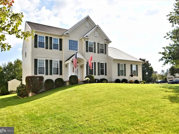 285 Jacobs Cir, Harleysville, PA 19438