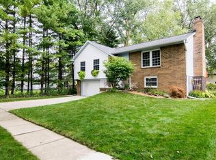 5911 W Raintree Ct, Ypsilanti, MI 48197