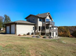 407 Briggs Rd, Walnut Shade, MO 65771