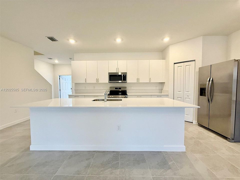 1st image of 2958 Park Pl #5838