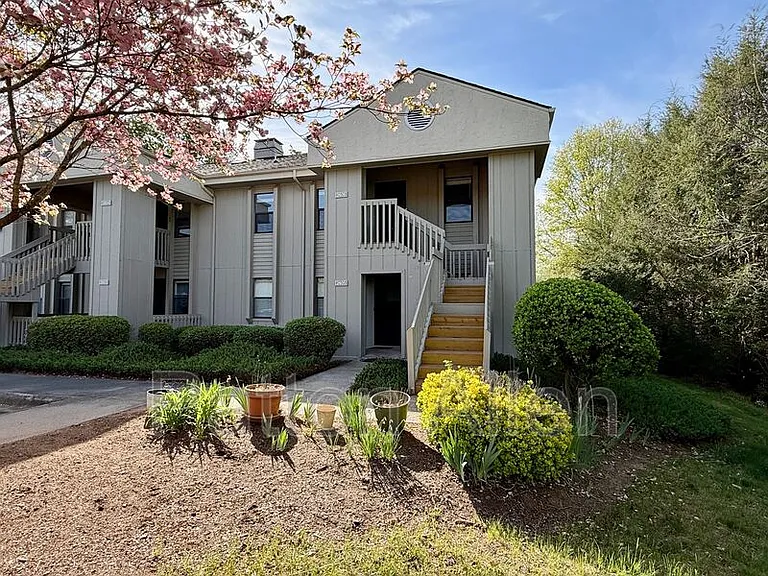 2406 Abbey Cir — Photo 26