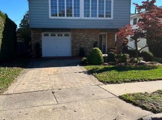 581 Steuben St, Staten Island, NY 10305