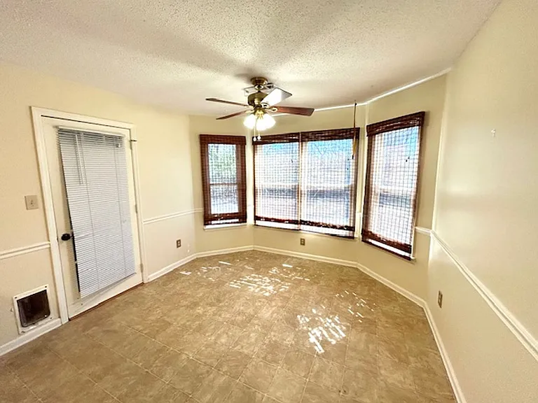 122 W Lake Cir — Photo 7