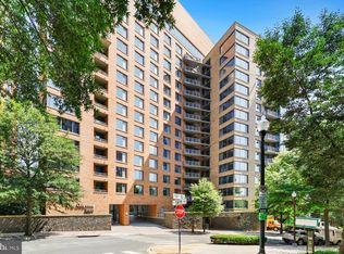 2001 15th St N APT 1114, Arlington, VA