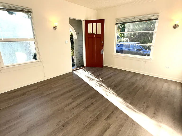 717 N 86th St #1 — Photo 3