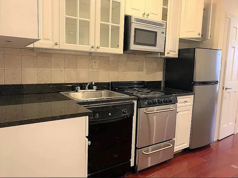 241 E 58th St #PHT — Photo 8
