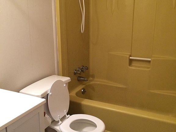 Full bath plus 1/2 bath