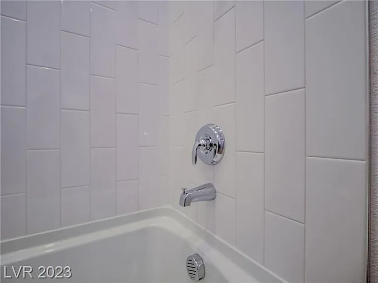 105 Brixton Ave — Photo 7