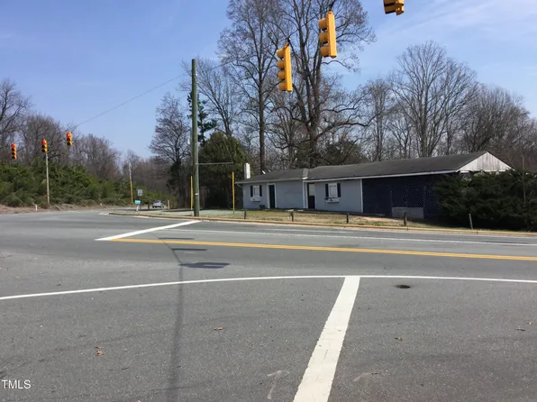 4105 Old Hillsborough Rd #5-6, Mebane, NC 27302