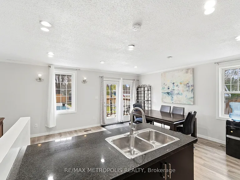 56 Charing Cross St #MAIN BSMT — Photo 7