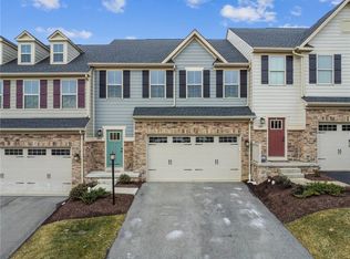 2002 Callaway Dr, Jeannette, PA 15644