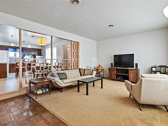 5th image of 800 Ridge Ave