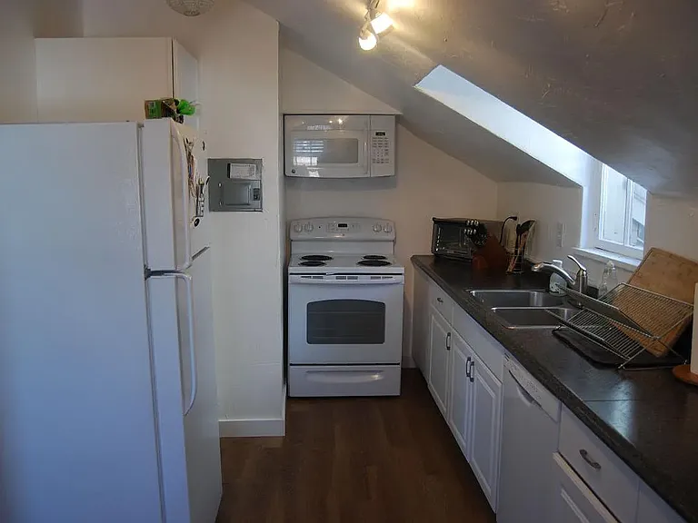 1125 N Clarkson St #2 — Photo 2