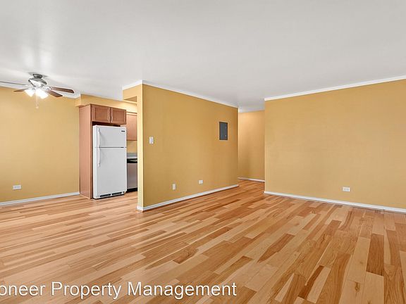 4th image of 1260 N York St APT 507