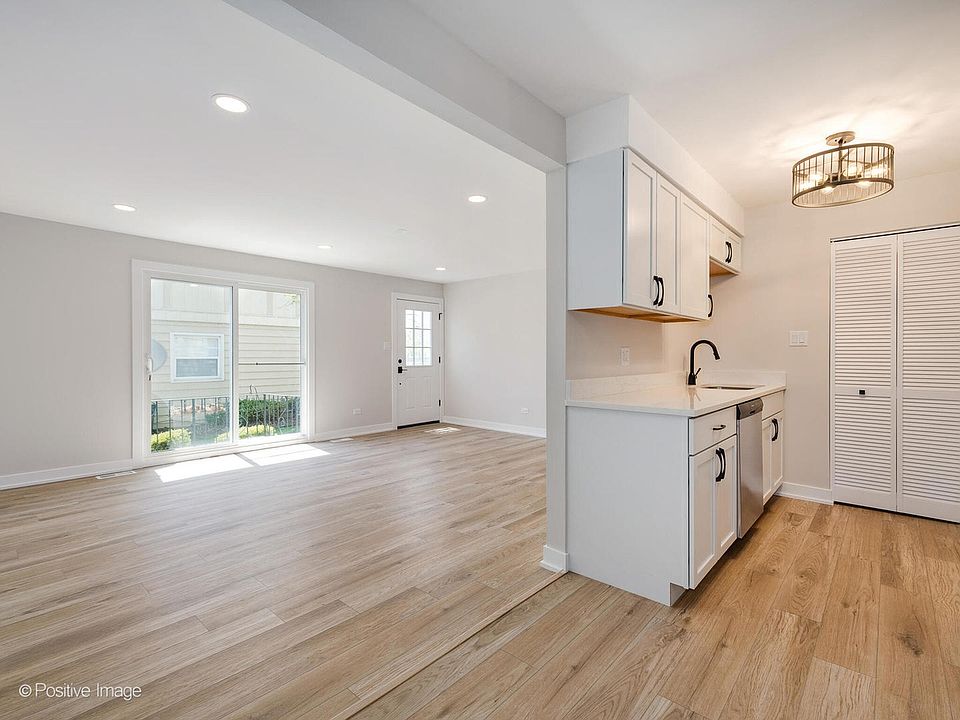 1st image of 19334 Oak Ave