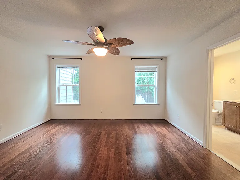 1343 Gilmore St — Photo 20