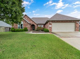 3224 E Waterstone Dr, Fayetteville, AR 72764