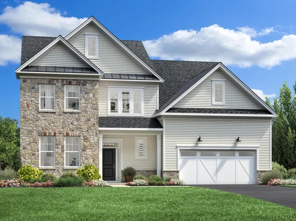 67 Ross Ln, Cranbury, NJ 08512